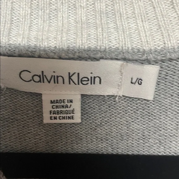 Calvin Klein size large Gray Mock-neck QuarterZip Super Soft Stretchy Sweater
